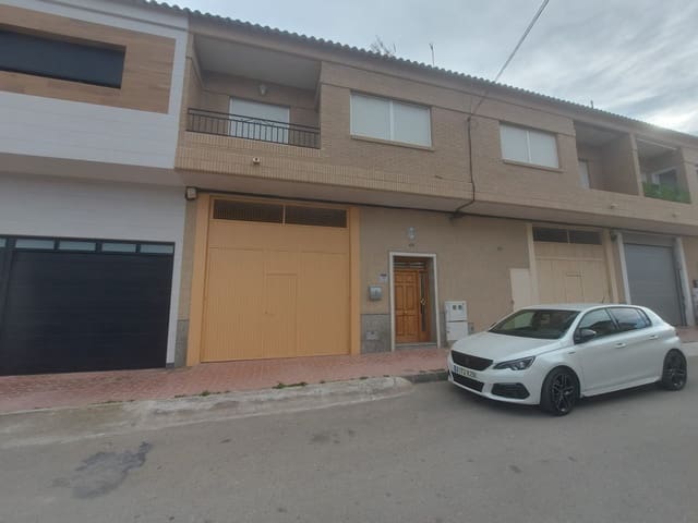 3 bedroom Townhouse for sale in Cox with garage - € 185,000 (Ref: 9614052)