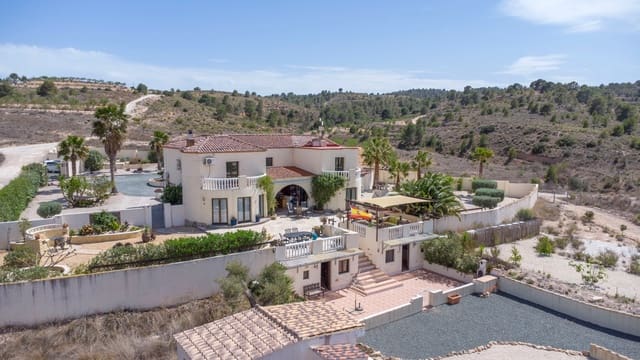 7 sovrum Finca/Hus på landet till salu i Barbarroja, Orihuela med pool - 534 995 € (Ref: 9622880)