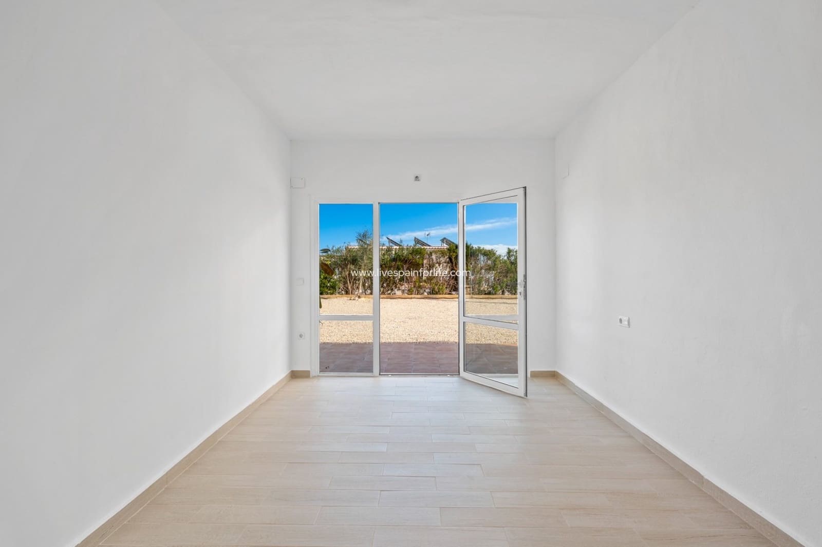 4 bedroom Finca/Country House for sale in Dolores with pool garage - € 560,000 (Ref: 9623191)