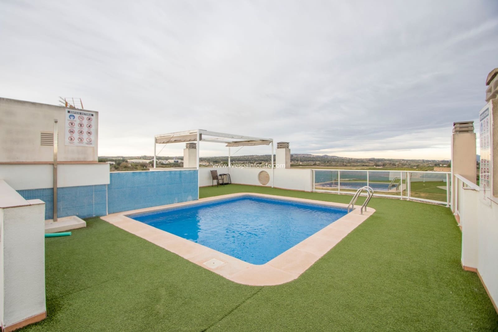 3 bedroom Apartment for sale in Formentera del Segura with pool - € 129,999 (Ref: 9628270)