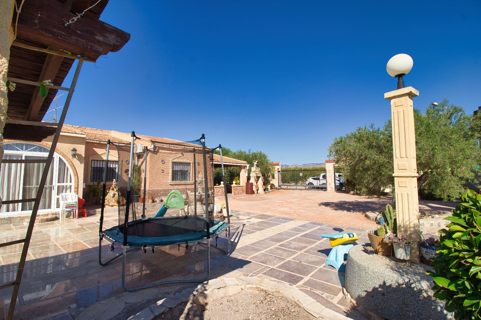 4 Zimmer Finca/Landgut zu verkaufen in Crevillente / Crevillent mit Pool - 495.000 € (Ref: 9628271)