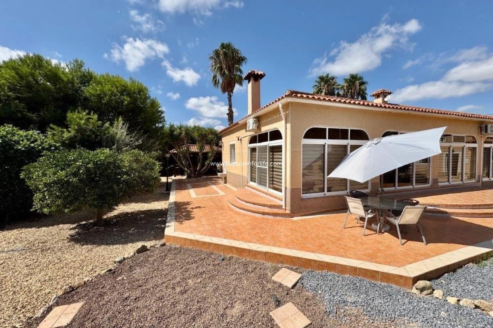 3 bedroom Finca/Country House for sale in Alicante / Alacant city with pool garage - € 455,000 (Ref: 9628276)
