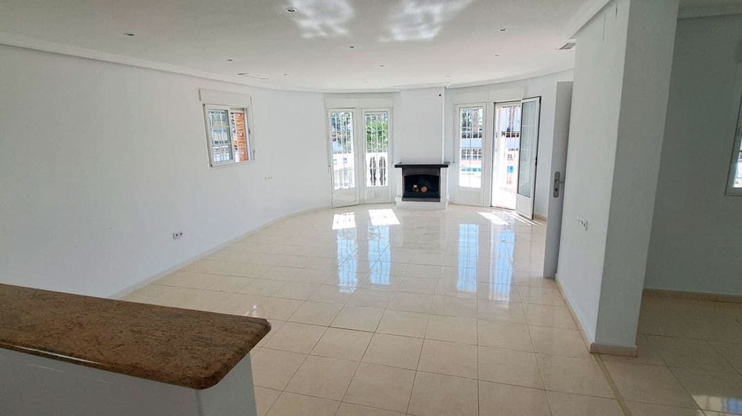 3 bedroom Finca/Country House for sale in Alicante / Alacant city with pool garage - € 430,000 (Ref: 9631390)