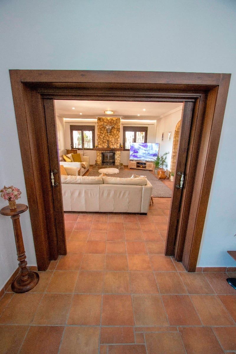 5 sypialnia Finka/Dom wiejski na sprzedaż w Bigastro z basenem garażem - 595 000 € (Ref: 9631790)