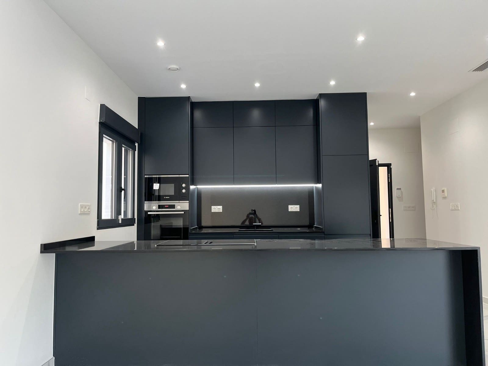 3 makuuhuone Maalaistalo myytävänä paikassa Pinoso mukana 
autotalli - 375 000 € (Ref: 9640935)