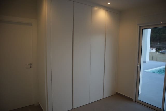 3 makuuhuone Maalaistalo myytävänä paikassa Pinoso mukana 
autotalli - 375 000 € (Ref: 9640936)