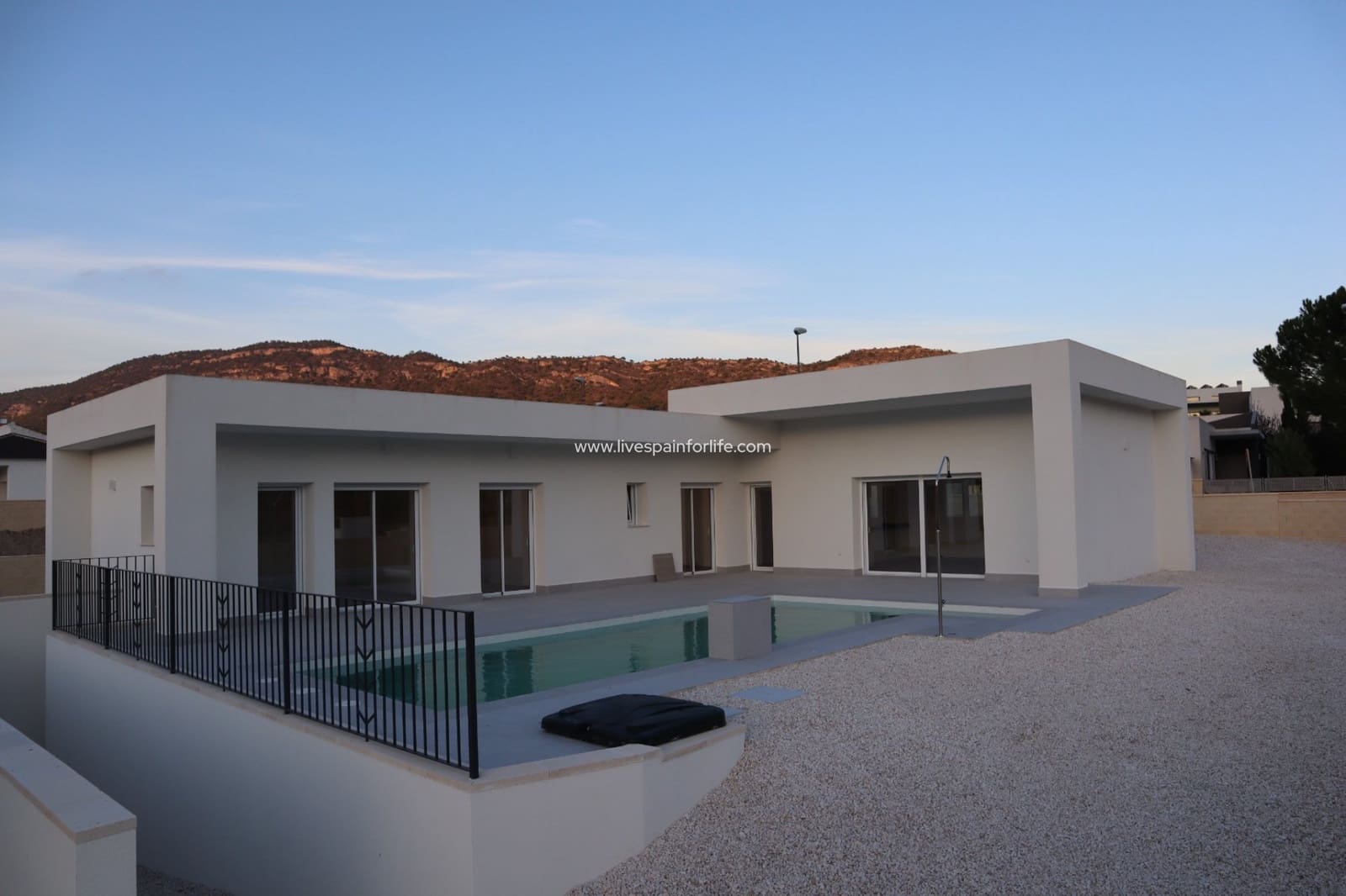 3 bedroom Finca/Country House for sale in La Romana with pool garage - € 375,000 (Ref: 9640937)
