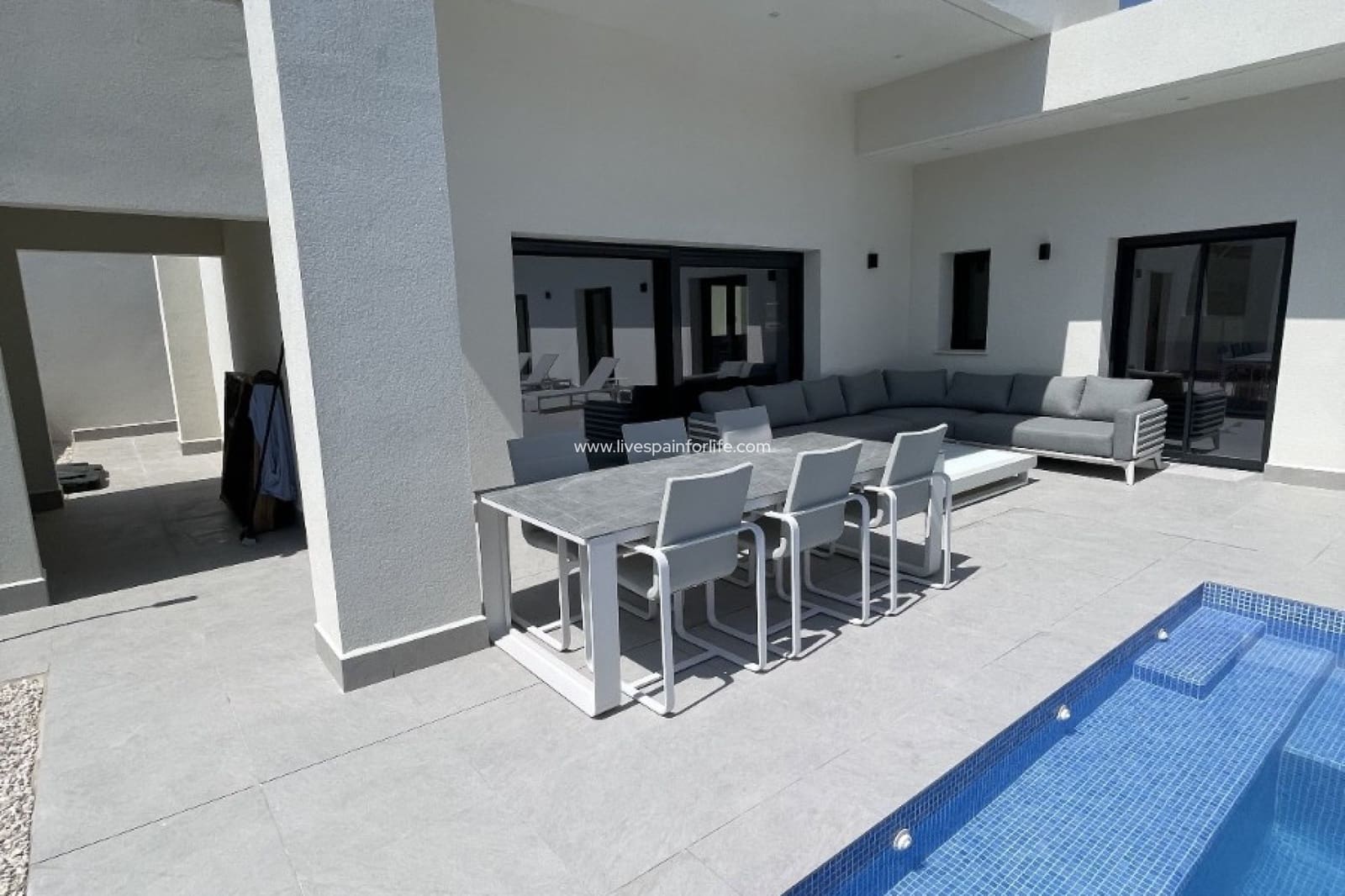 3 bedroom Finca/Country House for sale in La Romana with pool garage - € 375,000 (Ref: 9640937)