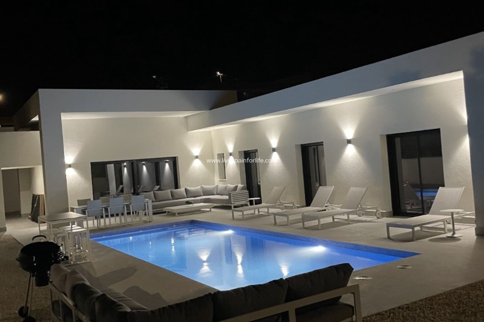 3 bedroom Finca/Country House for sale in La Romana with pool garage - € 375,000 (Ref: 9640937)