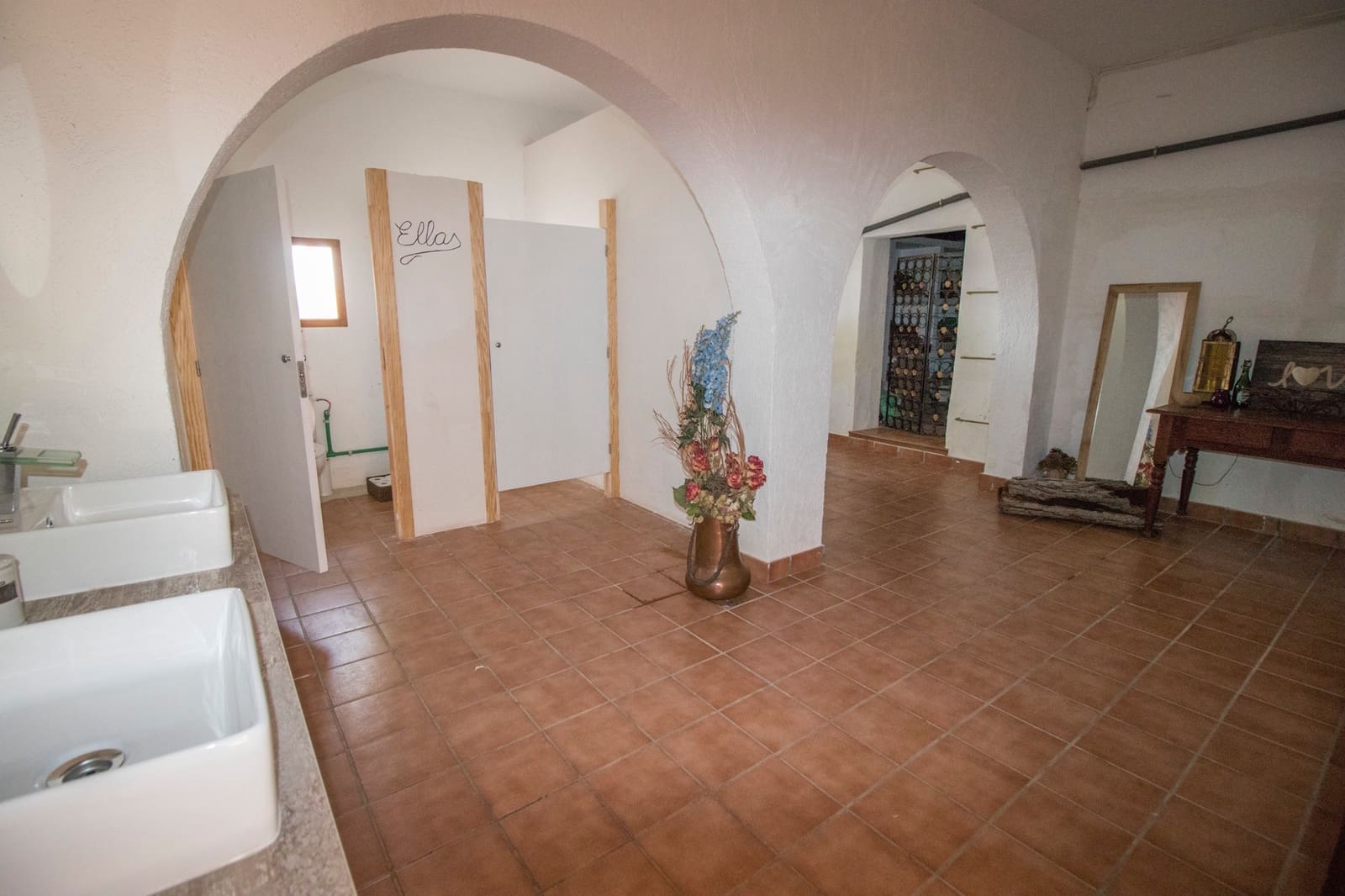 8 slaapkamer Bedrijf te koop in Novelda met zwembad garage - € 6.000.000 (Ref: 9642198)