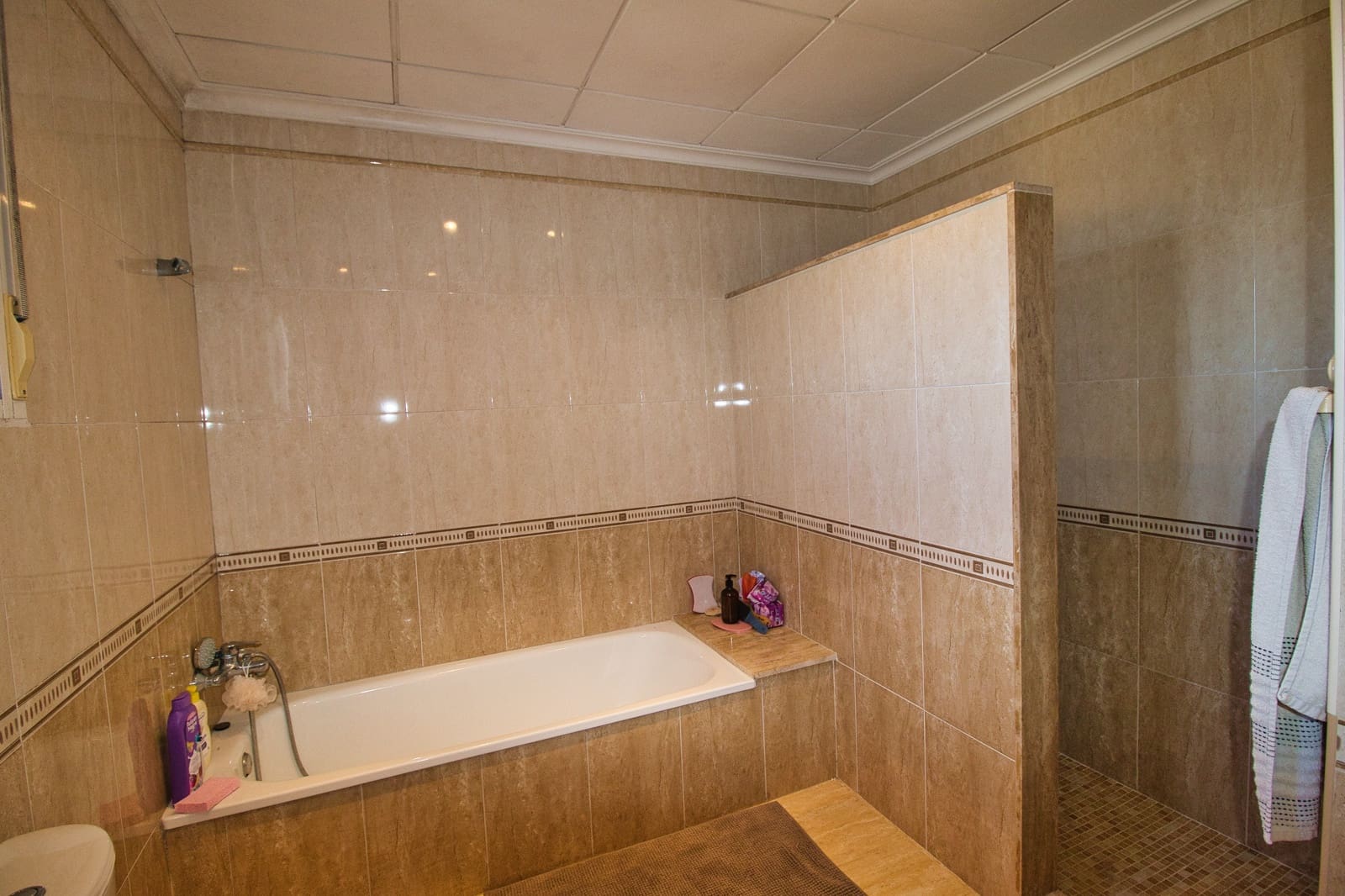 4 slaapkamer Finca/Landhuis te koop in Catral met zwembad - € 385.000 (Ref: 9650249)