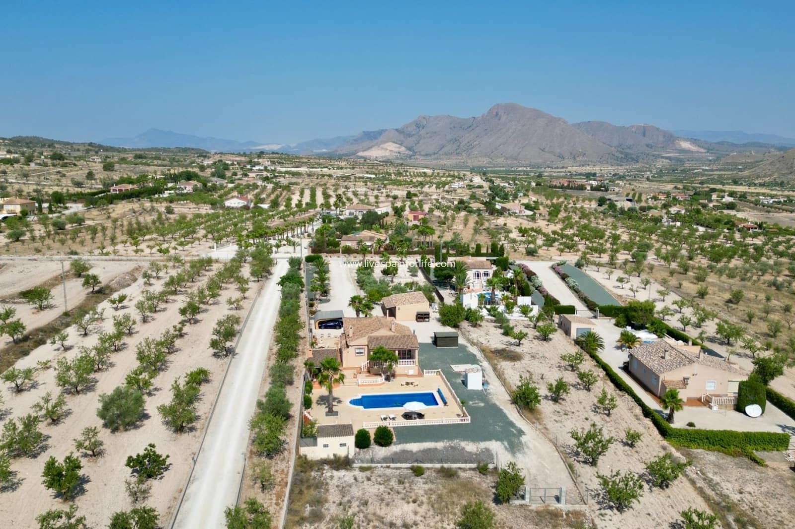 5 soveværelse Villa til salg i Hondon de los Frailes med swimmingpool garage - € 440.000 (Ref: 9650410)