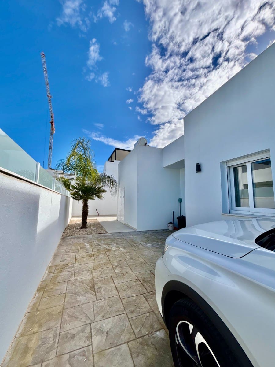 3 quarto Moradia para venda em Benijofar com piscina garagem - 569 500 € (Ref: 9650411)