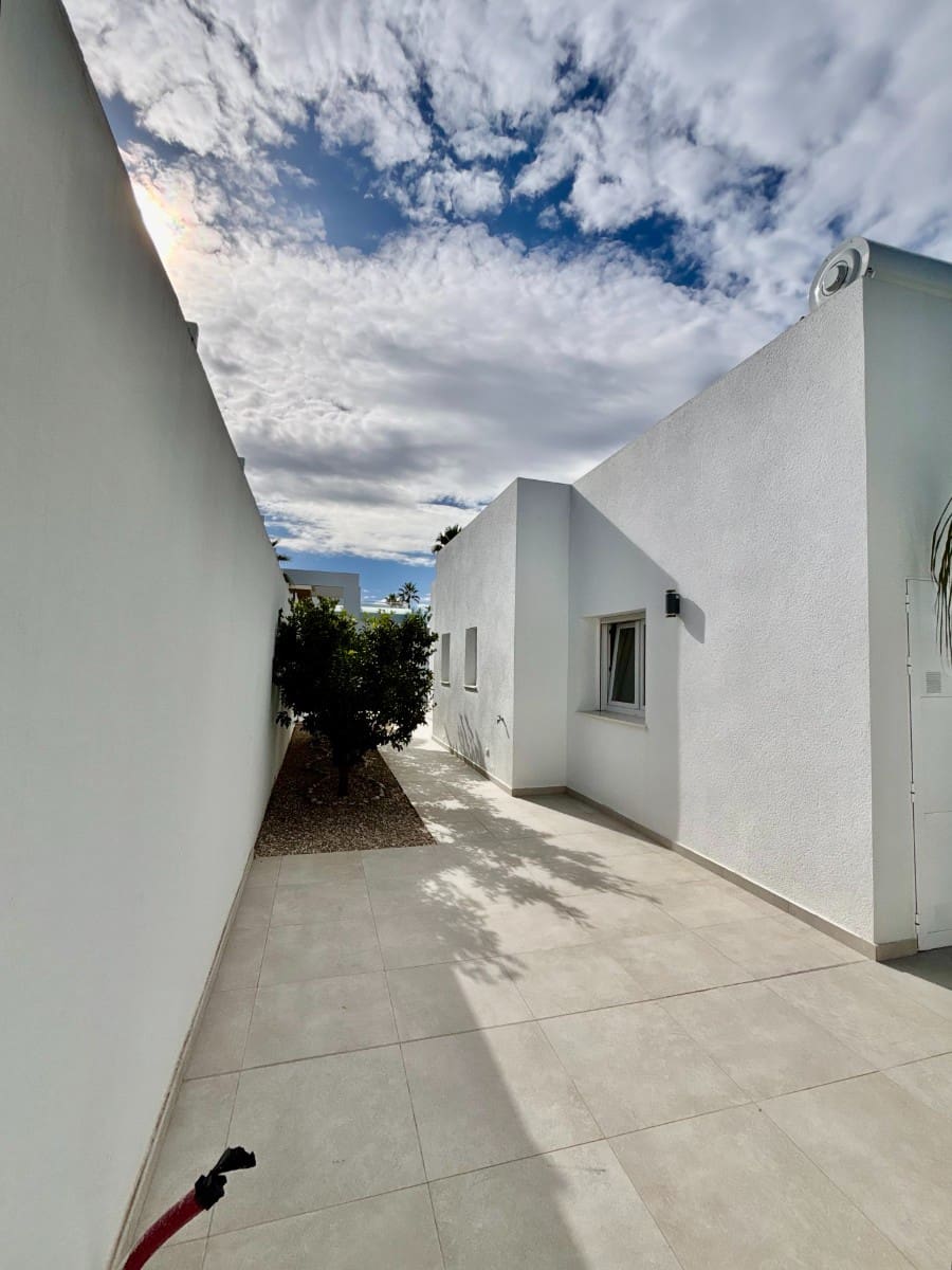 3 quarto Moradia para venda em Benijofar com piscina garagem - 569 500 € (Ref: 9650411)