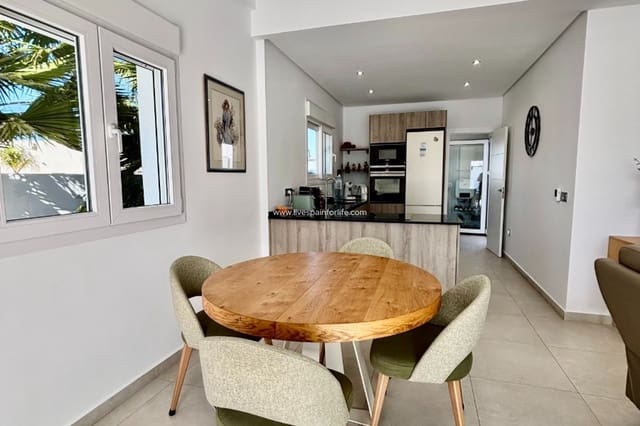 3 slaapkamer Villa te koop in Benijófar met zwembad garage - € 569.500 (Ref: 9650411)