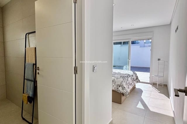 3 slaapkamer Villa te koop in Benijófar met zwembad garage - € 569.500 (Ref: 9650411)