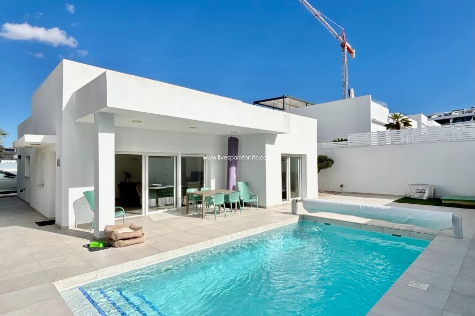 Chalet de 3 habitaciones en Benijófar en venta con piscina garaje - 569.500 € (Ref: 9650411)