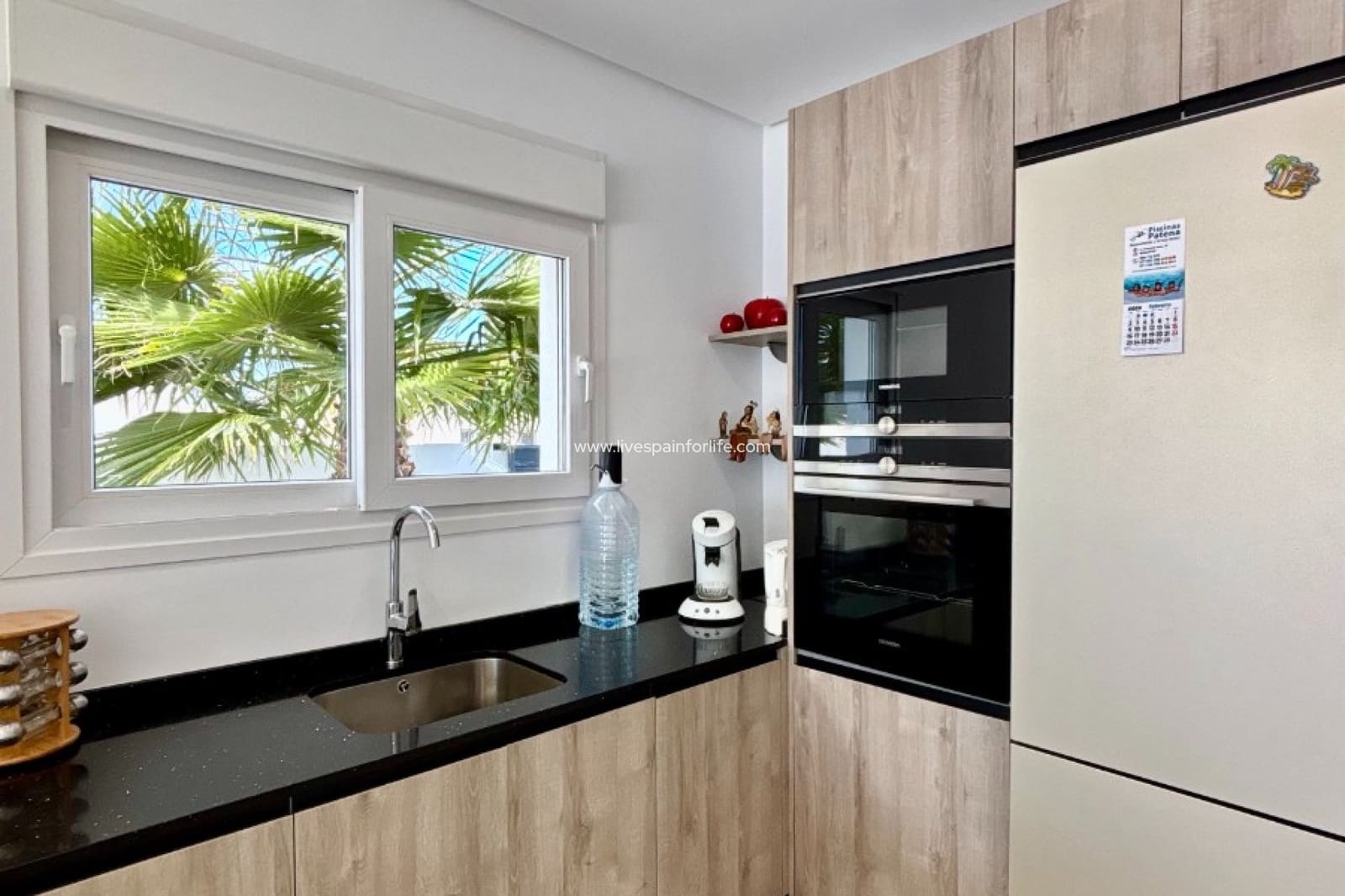 Chalet de 3 habitaciones en Benijófar en venta con piscina garaje - 569.500 € (Ref: 9650411)