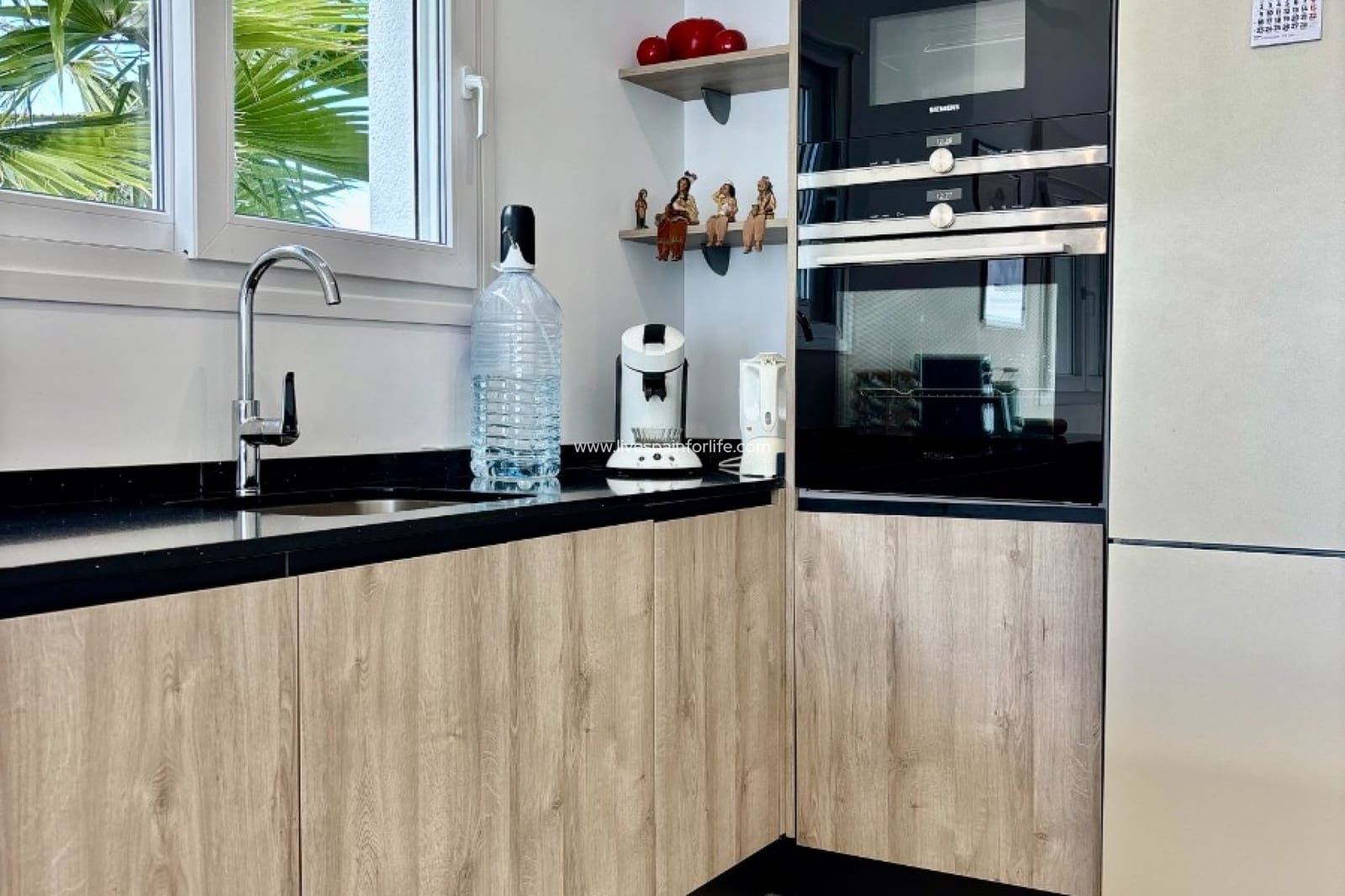 Chalet de 3 habitaciones en Benijófar en venta con piscina garaje - 569.500 € (Ref: 9650411)