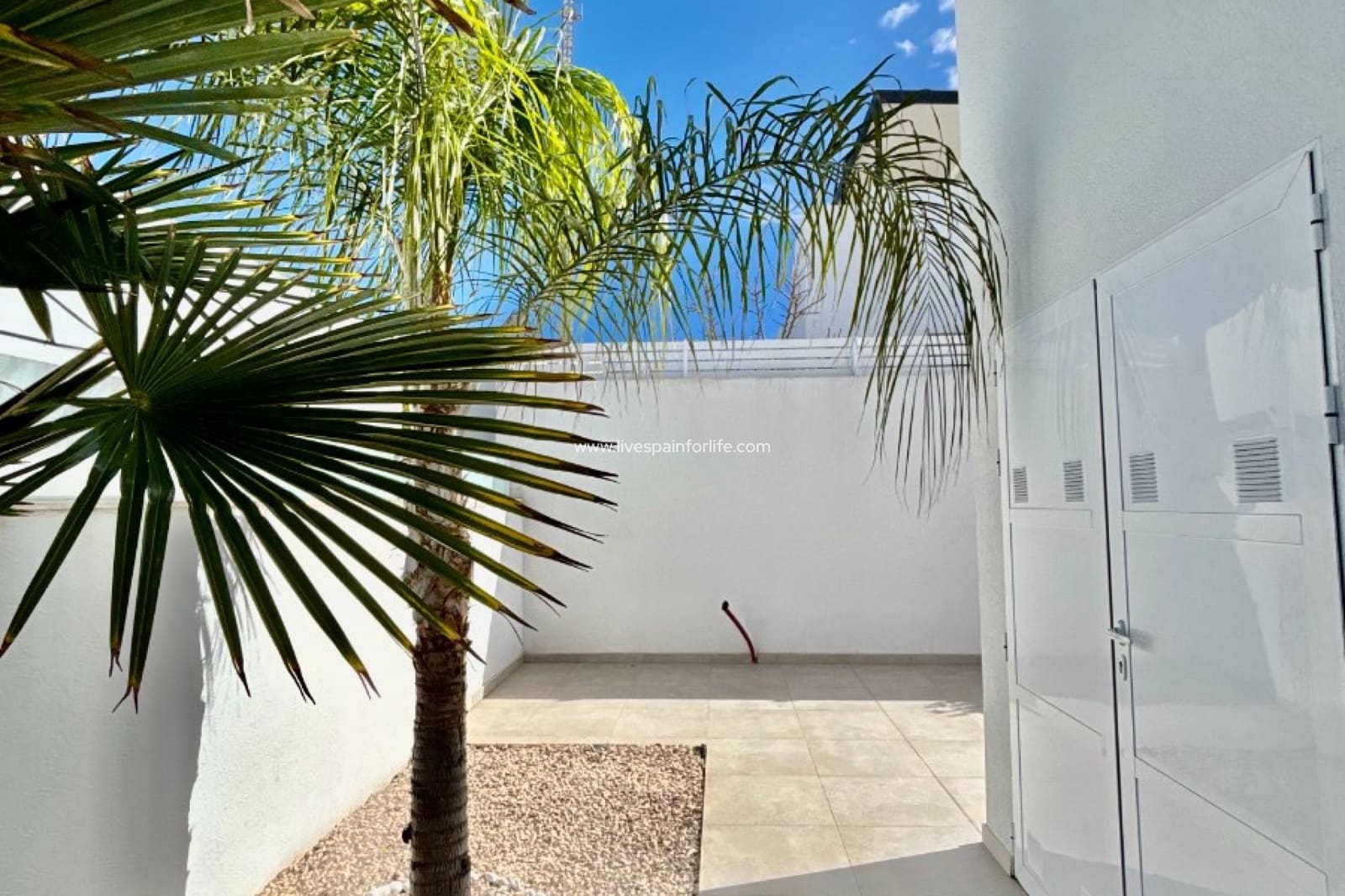 Chalet de 3 habitaciones en Benijófar en venta con piscina garaje - 569.500 € (Ref: 9650411)