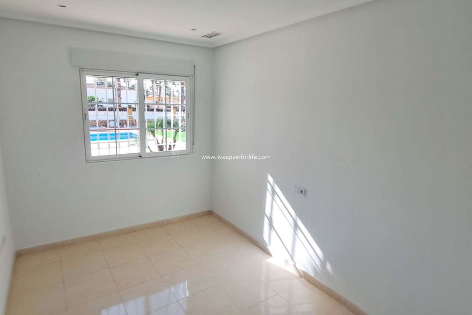 3 bedroom Finca/Country House for sale in Alicante / Alacant city with pool garage - € 430,000 (Ref: 9652331)