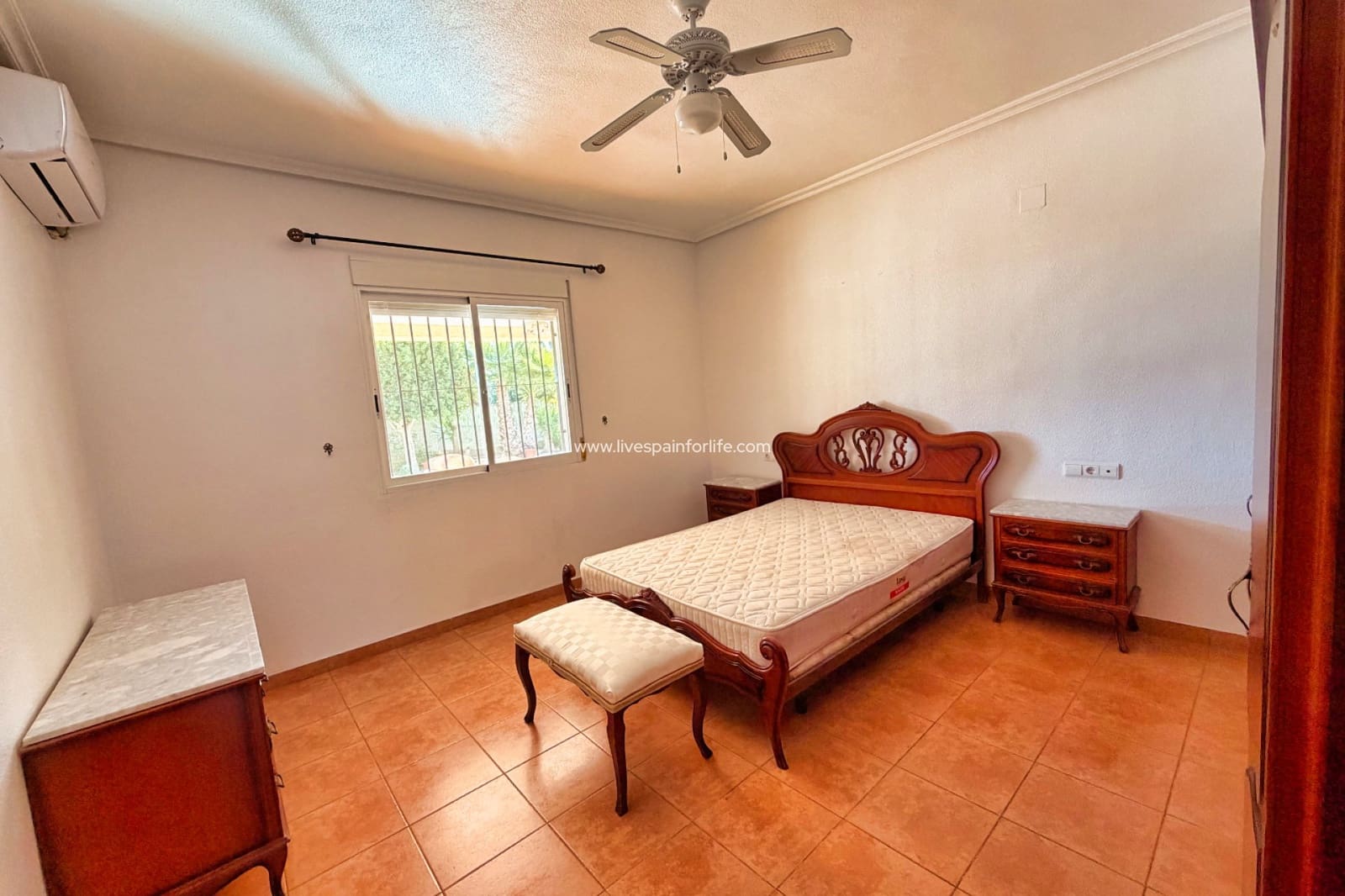 5 chambre Finca/Maison de Campagne à vendre à Matola avec piscine garage - 299 000 € (Ref: 9652848)