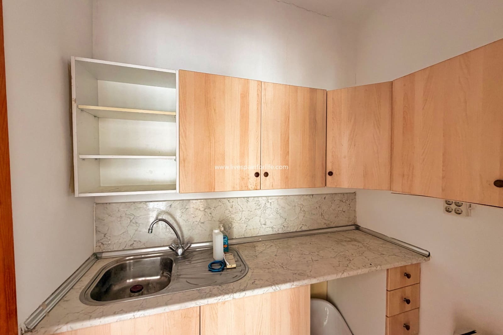 5 chambre Finca/Maison de Campagne à vendre à Matola avec piscine garage - 299 000 € (Ref: 9652848)