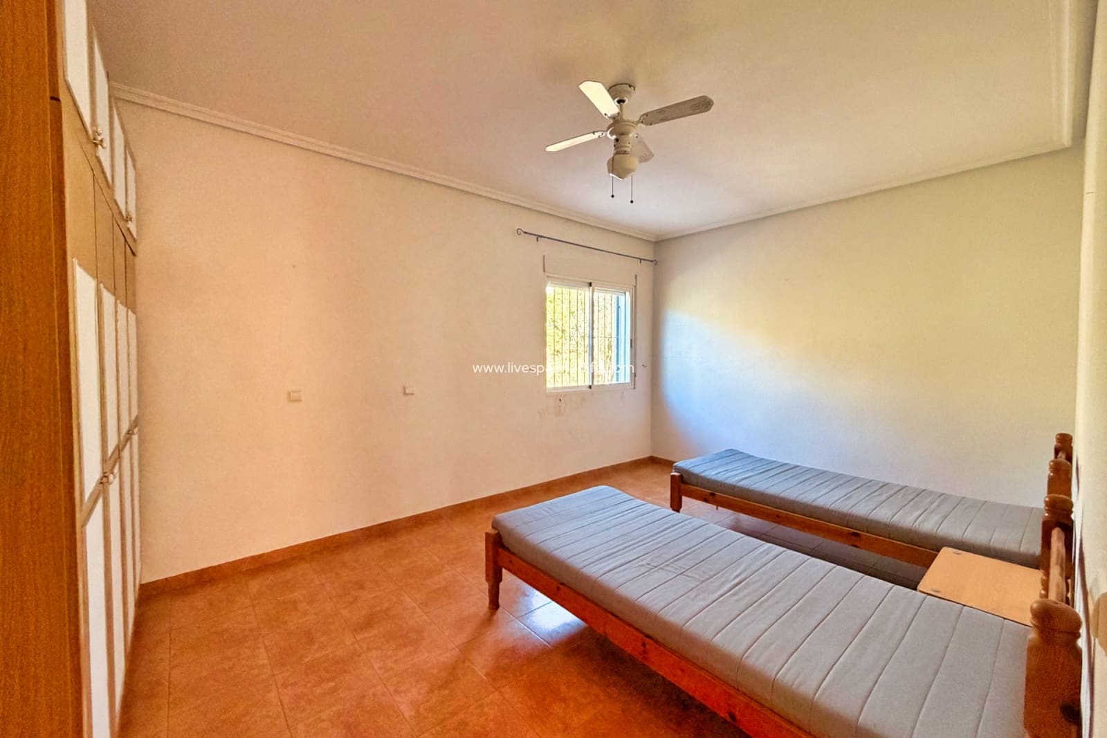 5 chambre Finca/Maison de Campagne à vendre à Matola avec piscine garage - 299 000 € (Ref: 9652848)