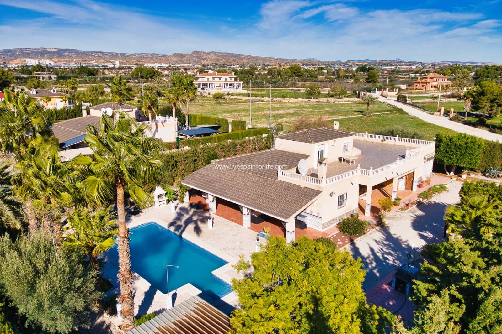 5 chambre Finca/Maison de Campagne à vendre à Matola avec piscine garage - 299 000 € (Ref: 9652848)