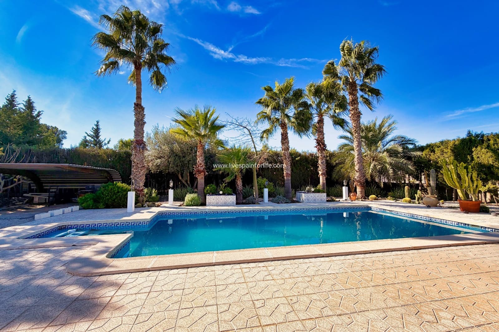 5 chambre Finca/Maison de Campagne à vendre à Matola avec piscine garage - 299 000 € (Ref: 9652848)