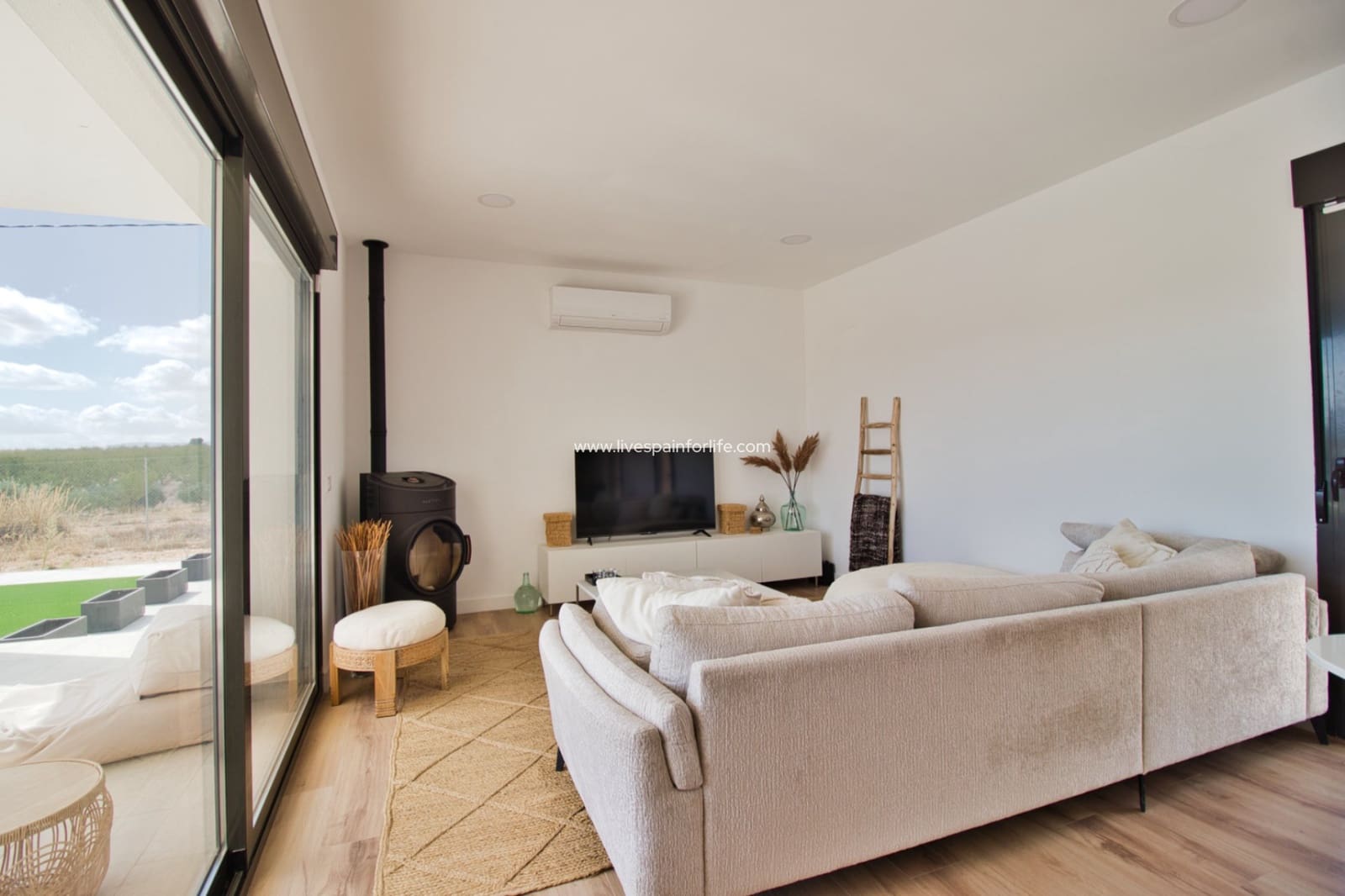 3 makuuhuone Maalaistalo myytävänä paikassa Pinoso mukana uima-altaan 
autotalli - 425 000 € (Ref: 9653144)