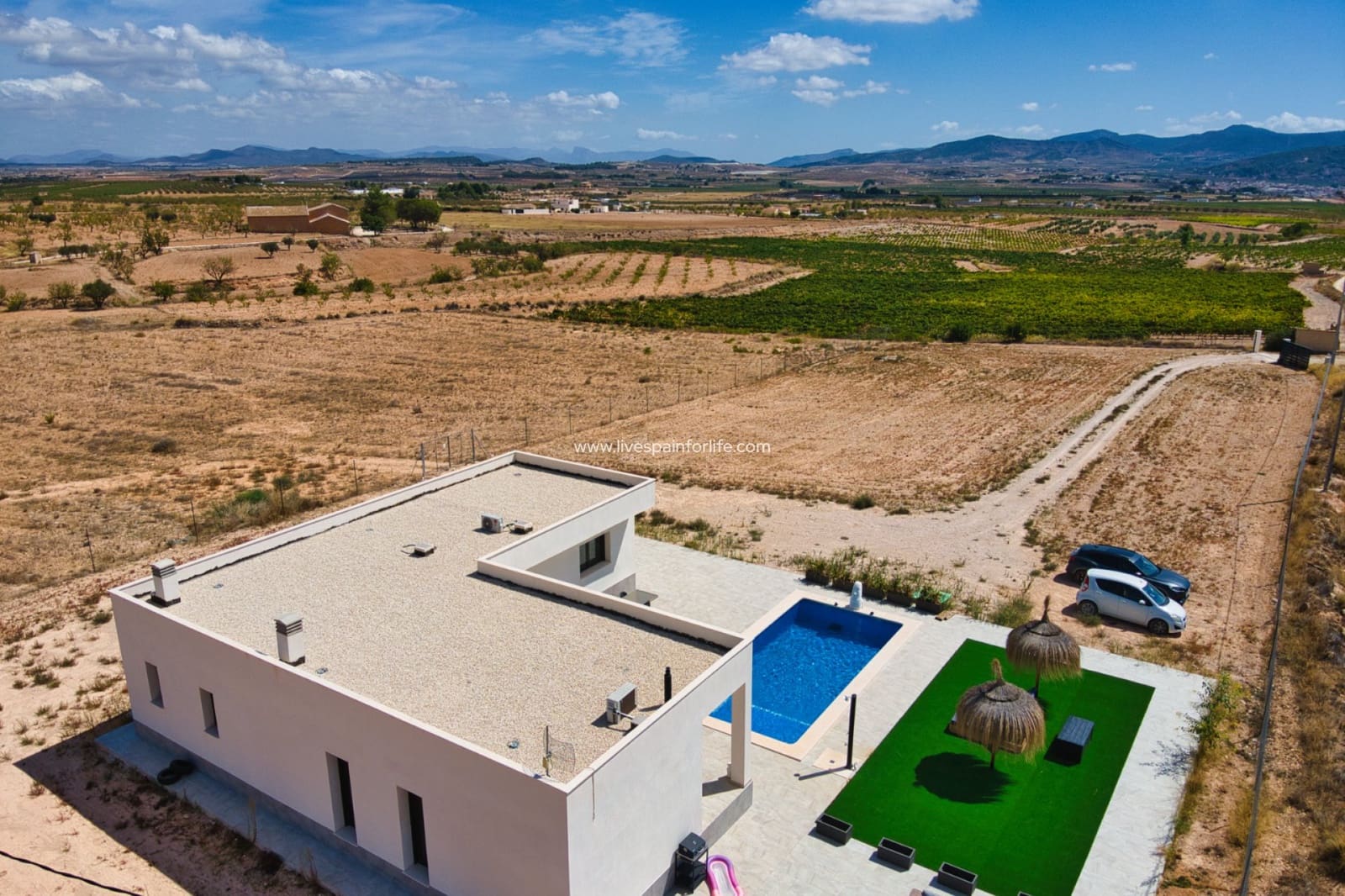 3 quarto Quinta/Casa Rural para venda em Pinoso com piscina garagem - 425 000 € (Ref: 9653145)