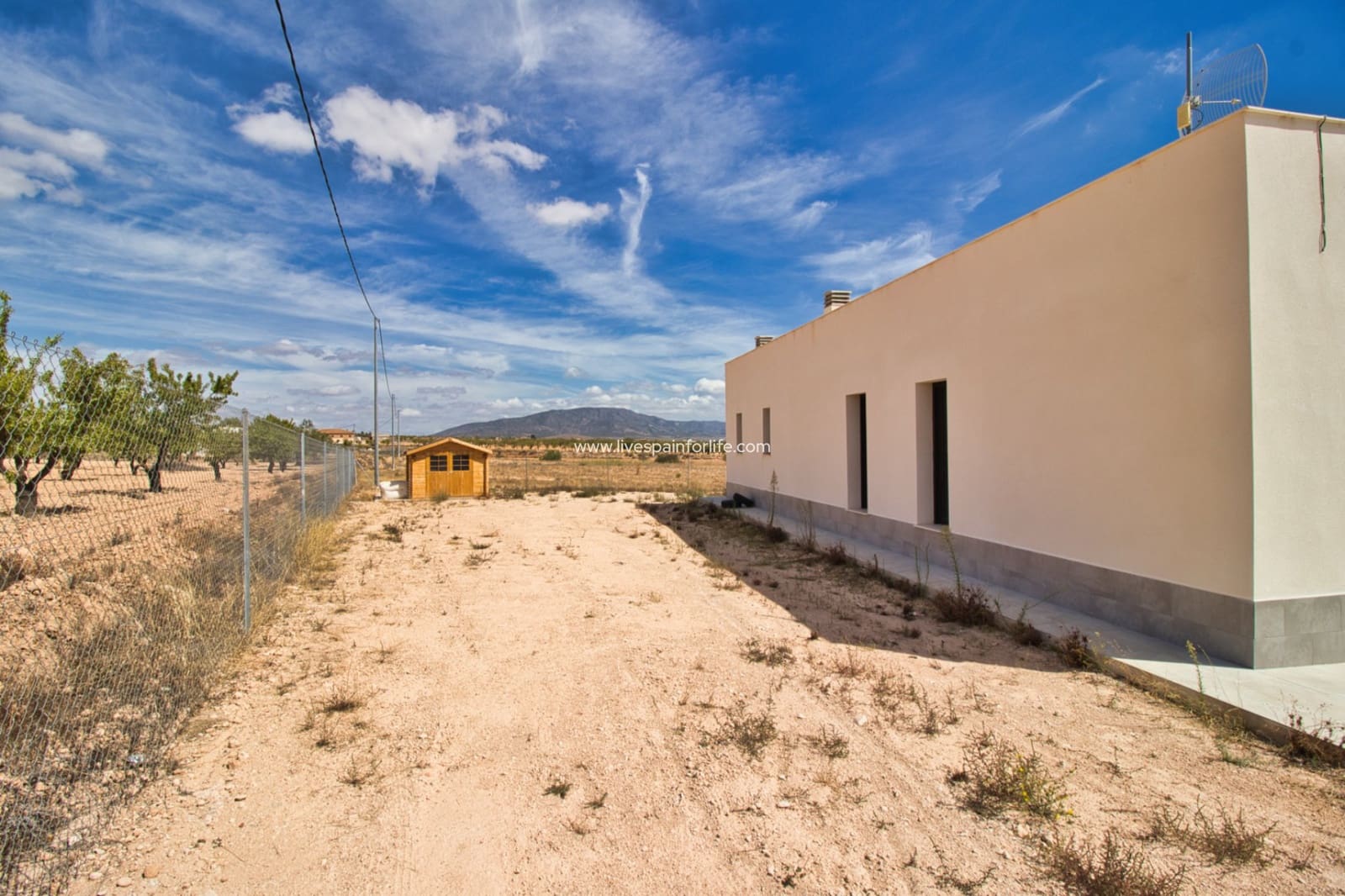 3 quarto Quinta/Casa Rural para venda em Pinoso com piscina garagem - 425 000 € (Ref: 9653145)