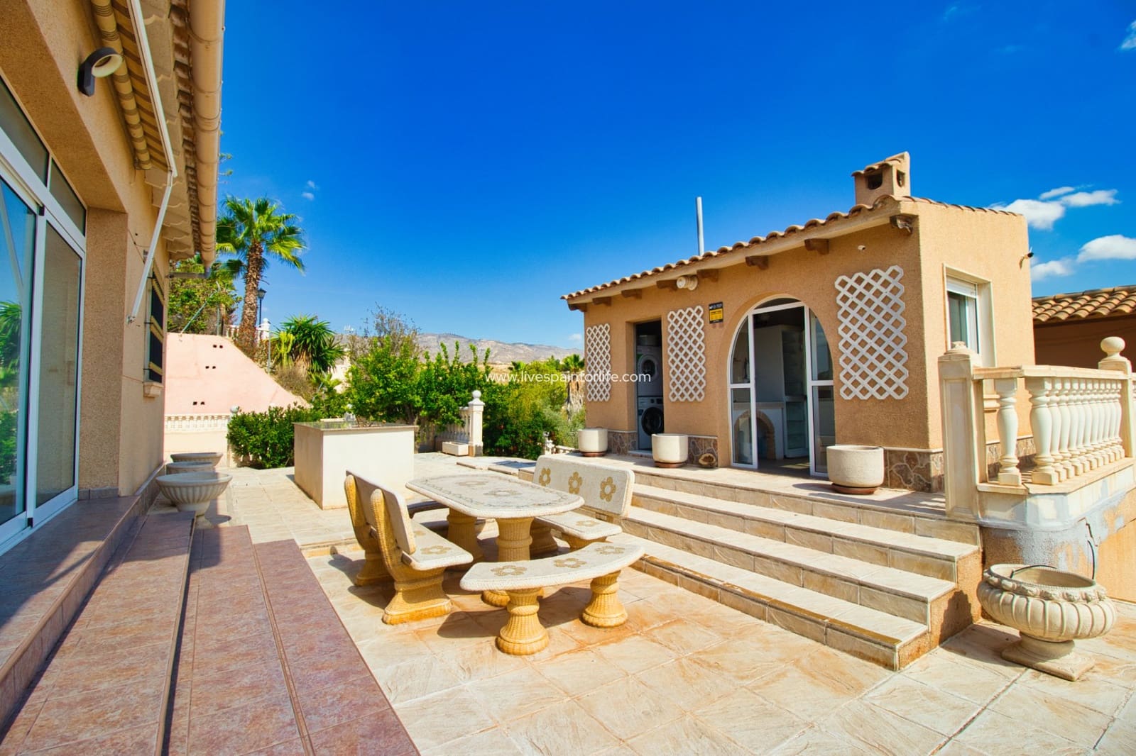 Finca/Casa Rural de 3 habitaciones en Albatera en venta con piscina garaje - 379.995 € (Ref: 9653147)