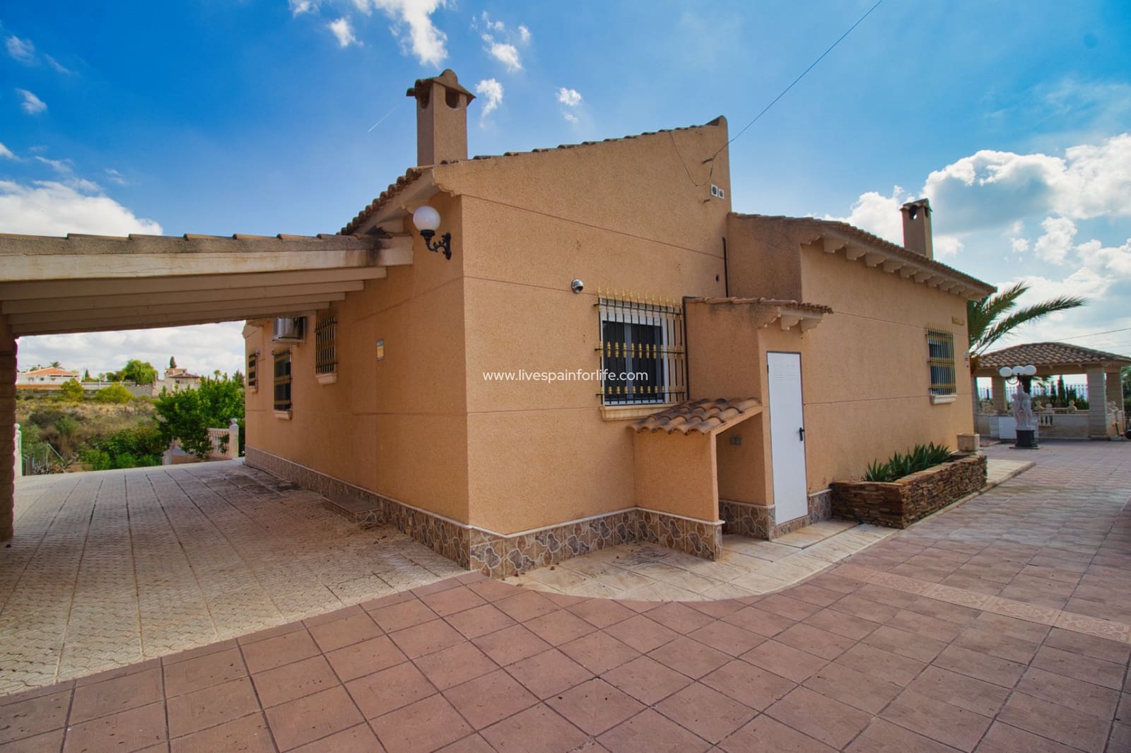 Finca/Casa Rural de 3 habitaciones en Albatera en venta con piscina garaje - 379.995 € (Ref: 9653147)