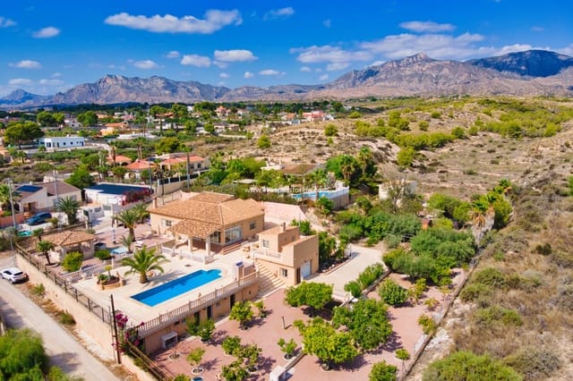 3 chambre Finca/Maison de Campagne à vendre à Albatera avec piscine garage - 379 995 € (Ref: 9653147)