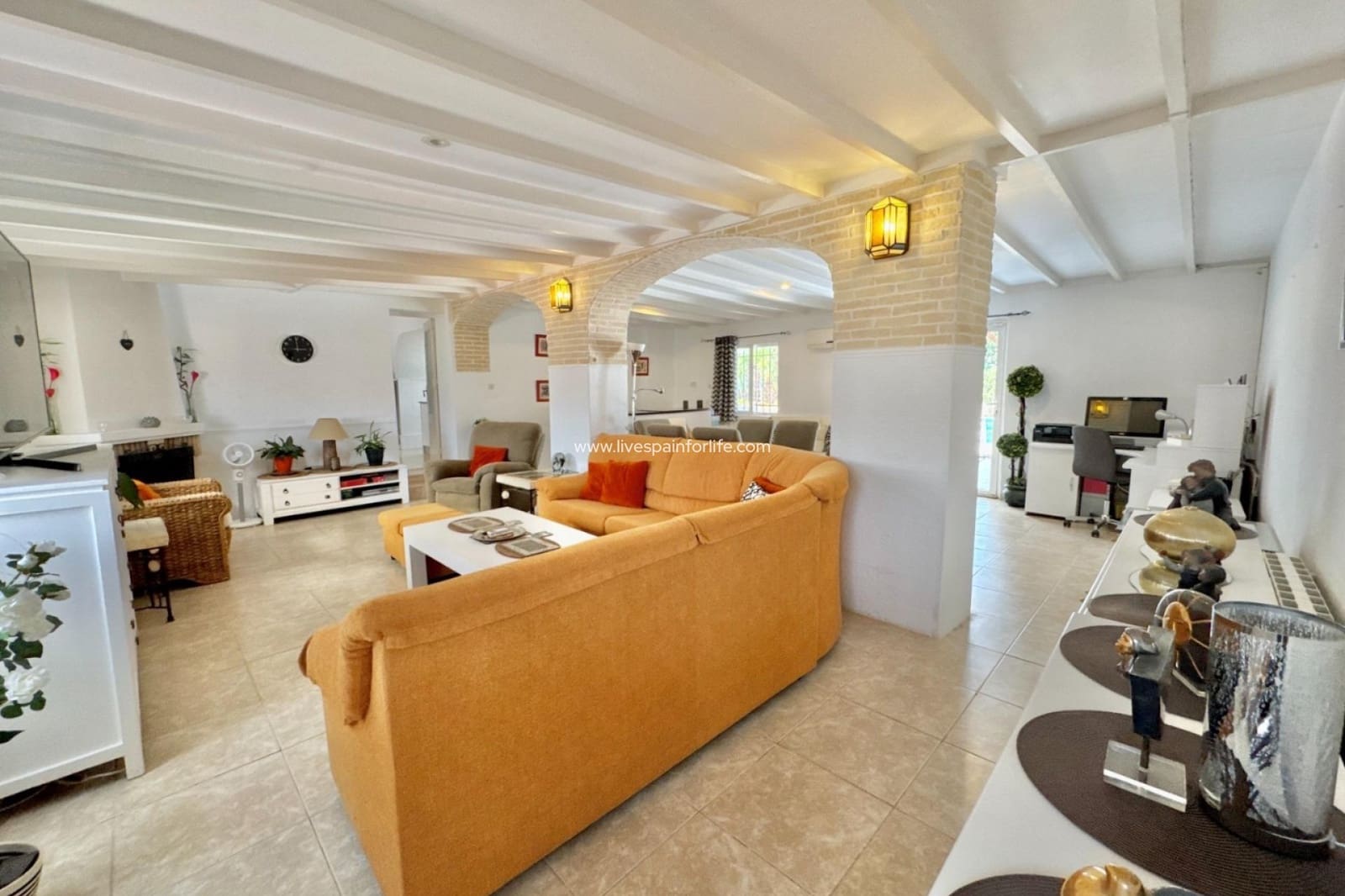 7 sypialnia Finka/Dom wiejski na sprzedaż w Dolores z basenem garażem - 649 000 € (Ref: 9653149)