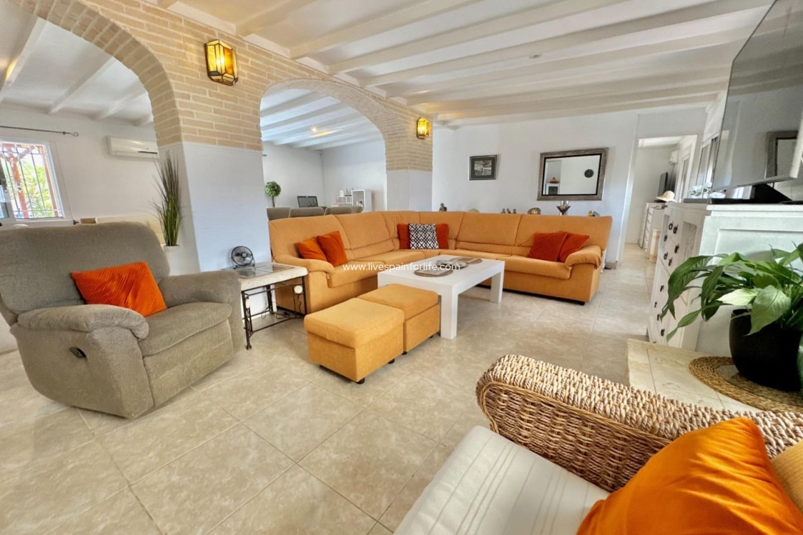 7 sypialnia Finka/Dom wiejski na sprzedaż w Dolores z basenem garażem - 649 000 € (Ref: 9653149)