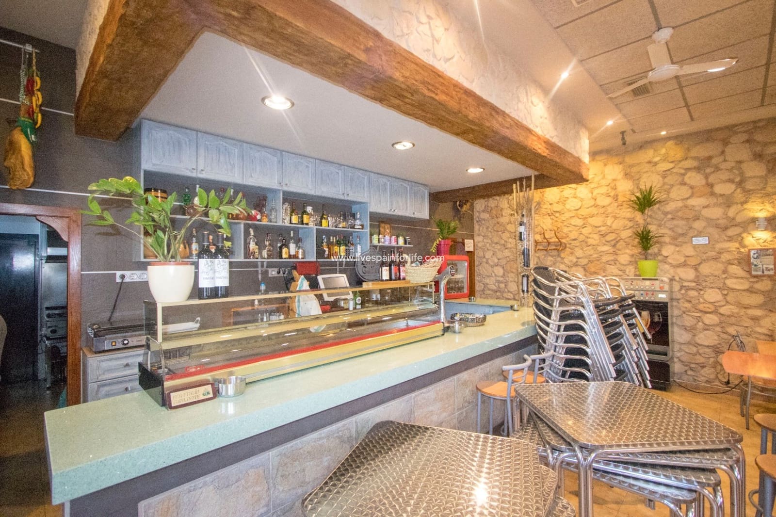 1 makuuhuone Kaupallinen myytävänä paikassa Albatera mukana 
autotalli - 225 000 € (Ref: 9653154)