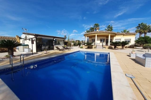 4 chambre Finca/Maison de Campagne à vendre à Catral avec piscine garage - 369 000 € (Ref: 9656948)