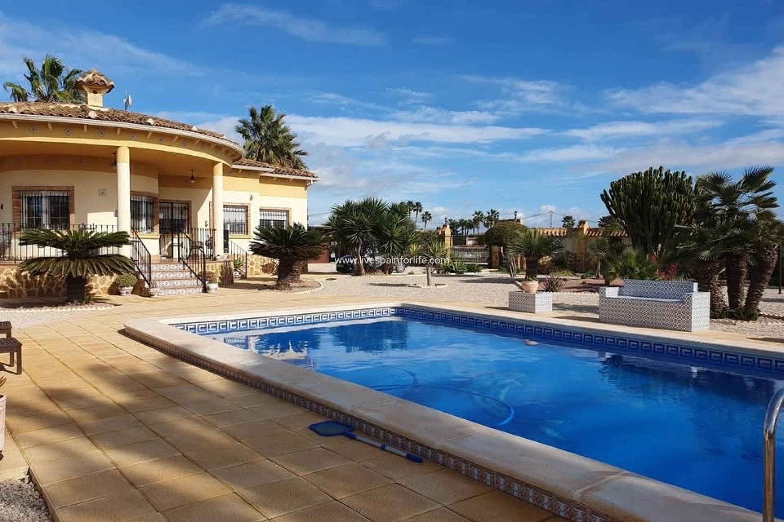 Finca/Casa Rural de 4 habitaciones en Catral en venta con piscina garaje - 369.000 € (Ref: 9656950)