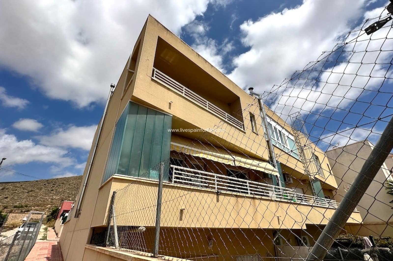 3 Zimmer Haus zu verkaufen in Hondon de los Frailes mit Pool - 169.500 € (Ref: 9664071)