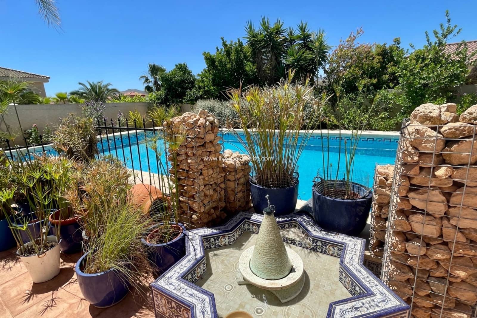 Chalet de 4 habitaciones en Hondón de las Nieves en venta con piscina - 359.950 € (Ref: 9664072)