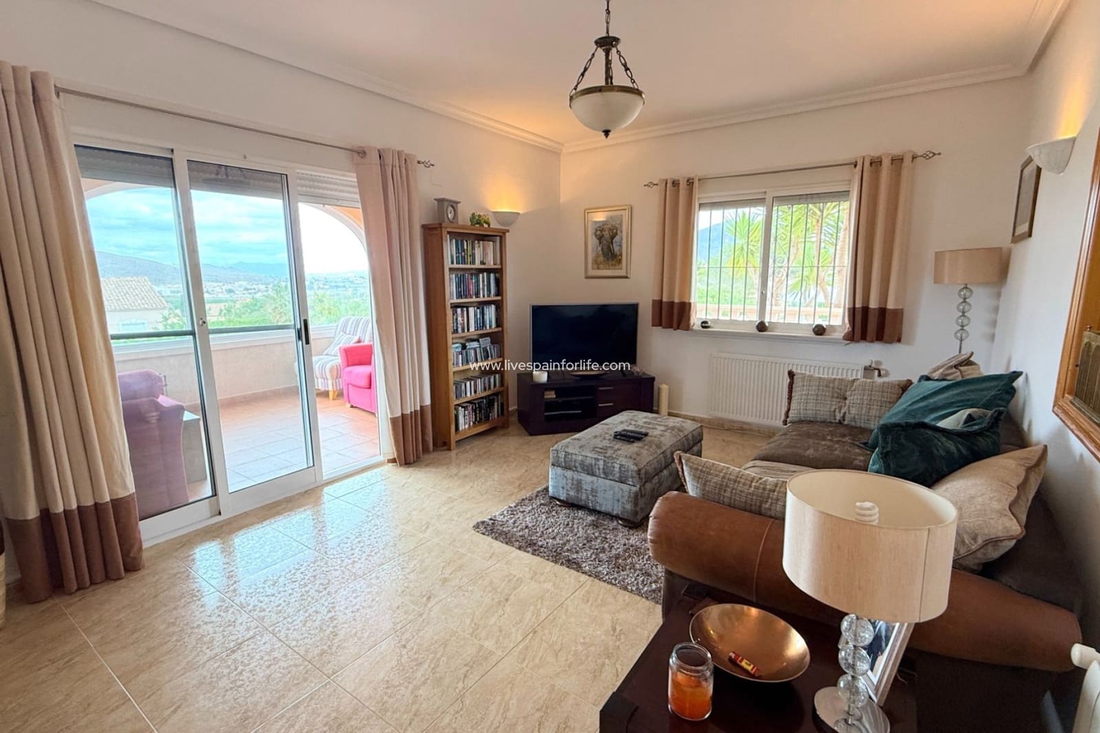 5 soverom Villa til salgs i Hondon de los Frailes med svømmebasseng garasje - € 440 000 (Ref: 9664074)