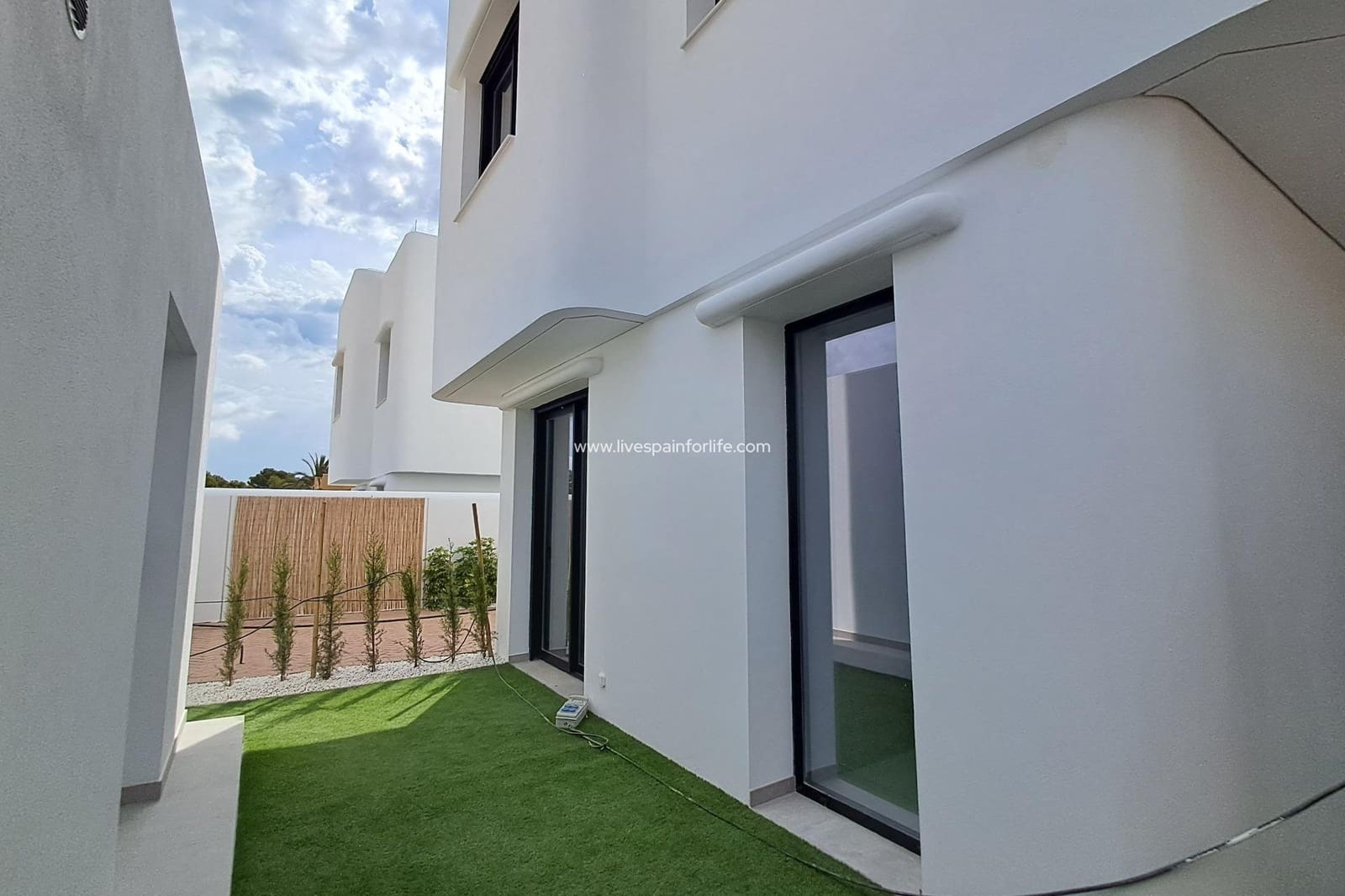 4 bedroom Villa for sale in Albir with pool garage - € 875,000 (Ref: 9664085)