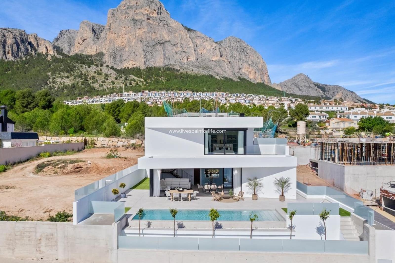 4 soveværelse Villa til salg i Polop med swimmingpool garage - € 725.000 (Ref: 9664089)