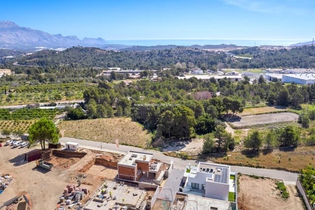 4 soveværelse Villa til salg i Polop med swimmingpool garage - € 725.000 (Ref: 9664089)