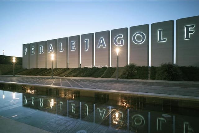 3 slaapkamer Villa te koop in La Peraleja Golf Resort, Murcia stad met zwembad garage - € 600.000 (Ref: 9664092)