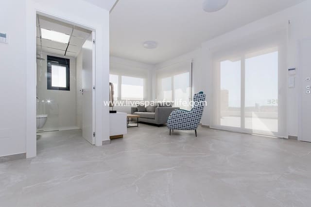 3 slaapkamer Bungalow te koop in San Miguel de Salinas met zwembad garage - € 415.000 (Ref: 9664115)