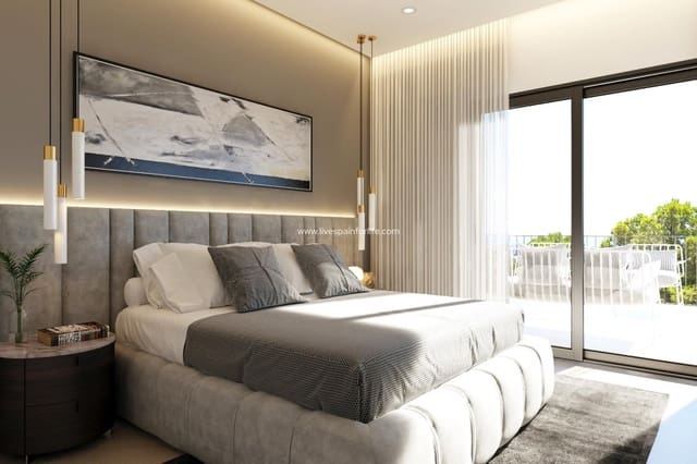 3 makuuhuone Huvila myytävänä paikassa San Miguel de Salinas mukana uima-altaan 
autotalli - 649 000 € (Ref: 9664117)